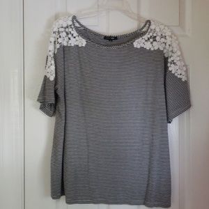 Papermoon Black and White Crochet Sleeve 1x